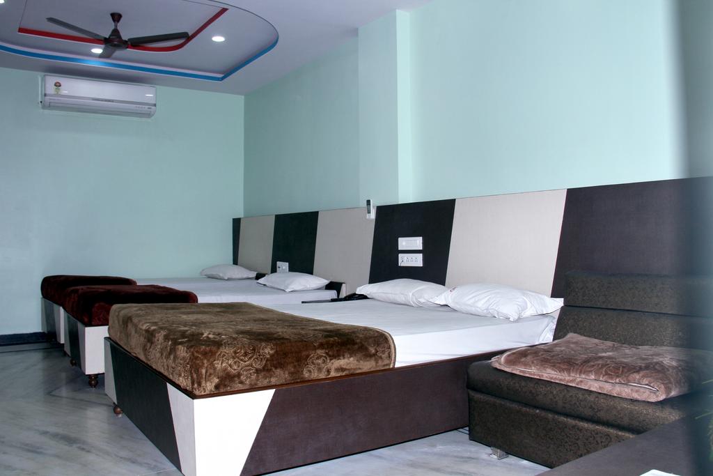 Hotel Gujrat-Suite